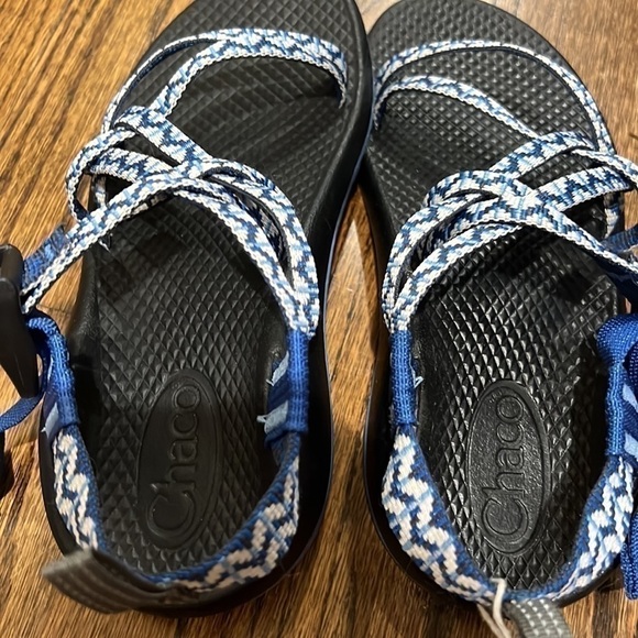 Youth Chaco - Picture 3 of 4